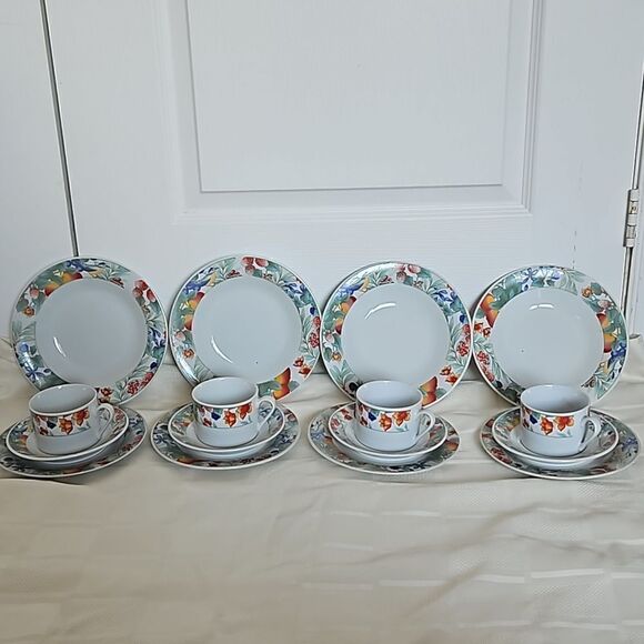 Table D'Hote 16 Pieces Porcelain Dinner Set Dishwasher & Microwave Safe White - Picture 1 of 16